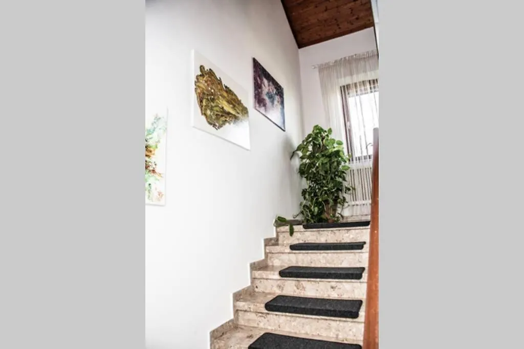Apartment Pouringraz Fuer Kunst- Und Tennisliebhaber Autriche