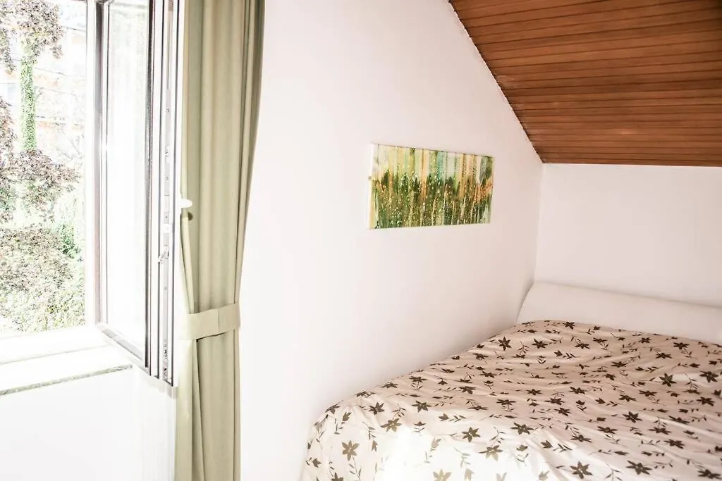 Apartment Pouringraz Fuer Kunst- Und Tennisliebhaber Graz